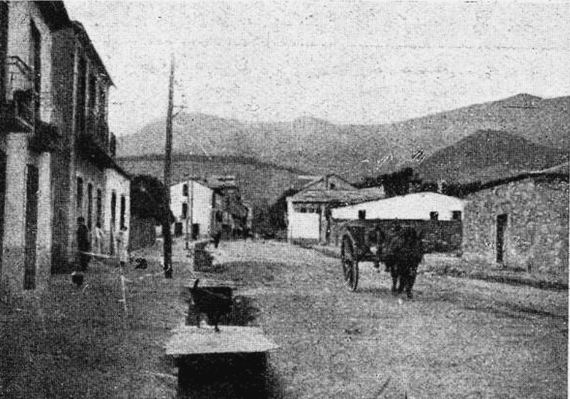 A rúa da Estación fotografada cara o norte, 1919. © Vida Gallega.